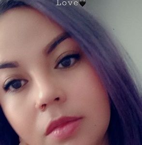 Meet your Posher, Claudia